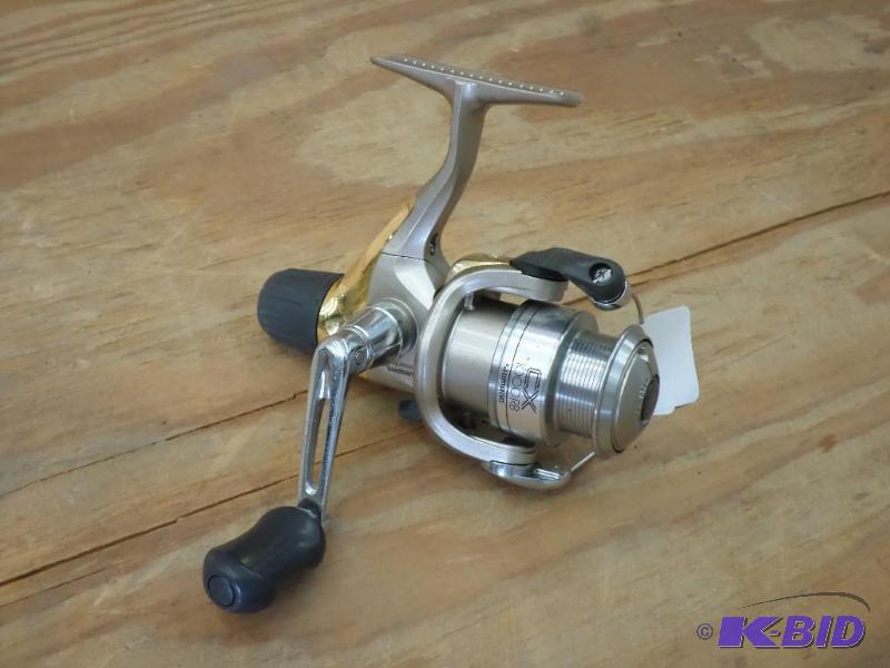 lot 70 image: Shimano 1000RB Spinning Reel...