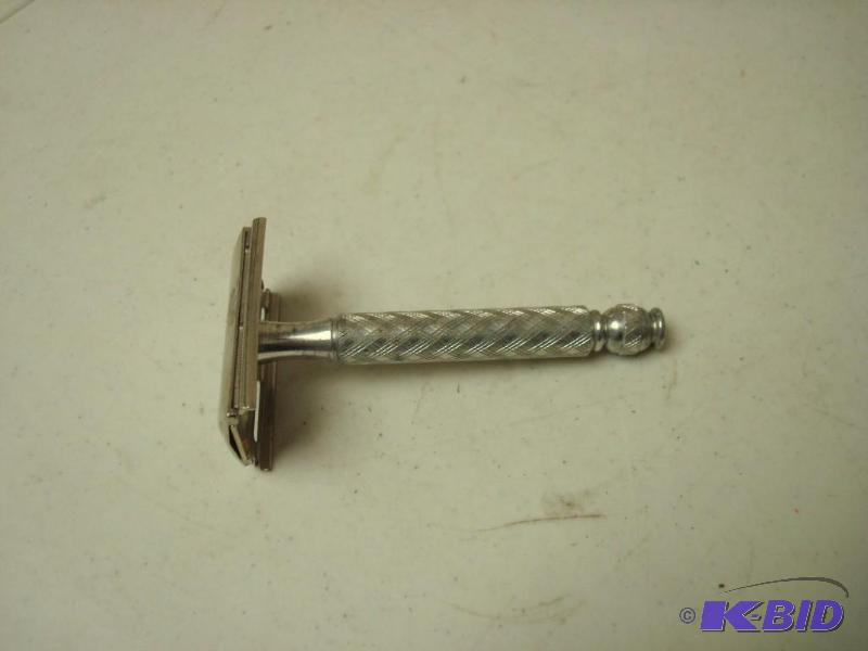lot 101 image: Vintage Gillette Razor...