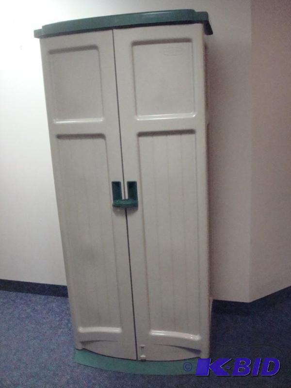 lot 17 image: Lockable Lawn Tool Storage Shed. ...