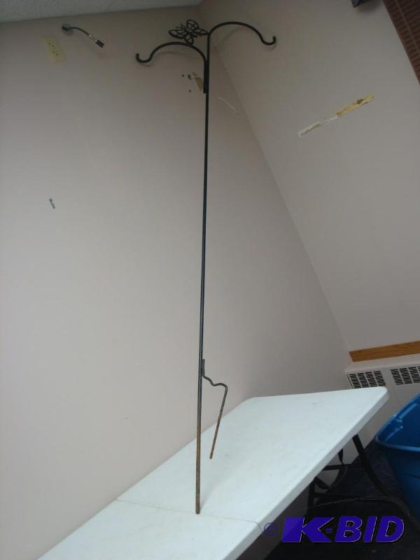 lot 44 image: Large Rod Iron Yard Basket Hanger...