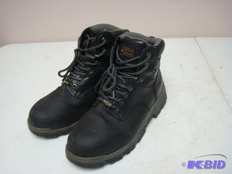 lot 73 image: Pair Of Steel Toe Boots Size 11 Used Good Con...