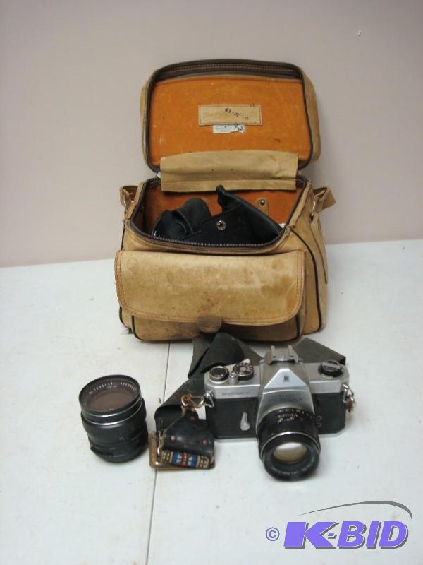 lot 82 image: Vintage Pentax&nbspSpotmatic Camera Lenses A...