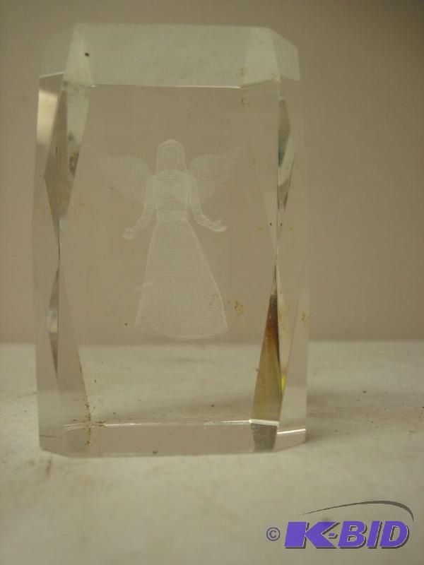 lot 86 image: Block Glass-Crystal Angel Needs Cleaning ...