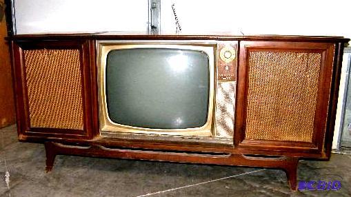 lot 175 image: Admiral Entertainment Center Old Entertainmen...