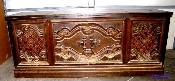 lot 176 image: Montgomery Wards Stereo Cabinet Model GTB6122...