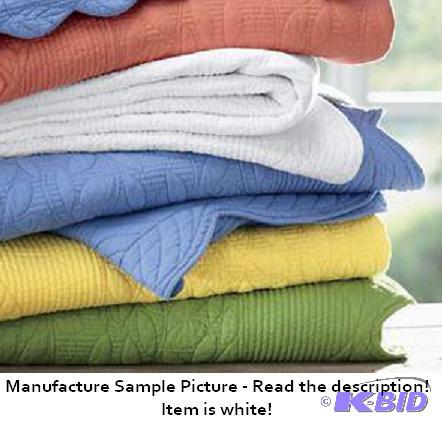 lot 37 image: Laurel Oversized Quilt - White -&nbspFinishe...