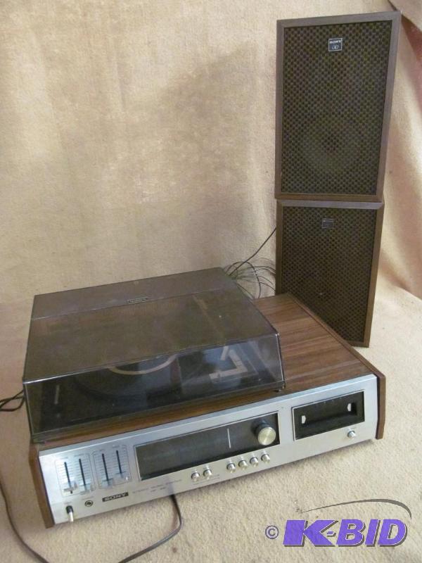 lot 127 image: Stereo music system