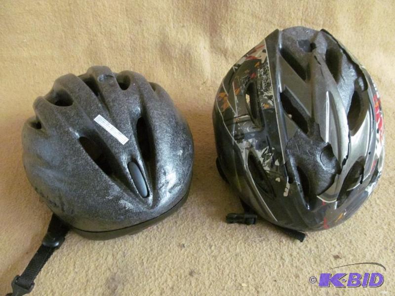 lot 141 image: Helmets