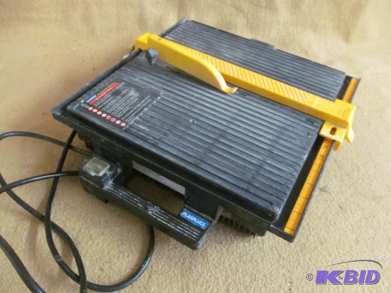 lot 142 image: Tile cutter