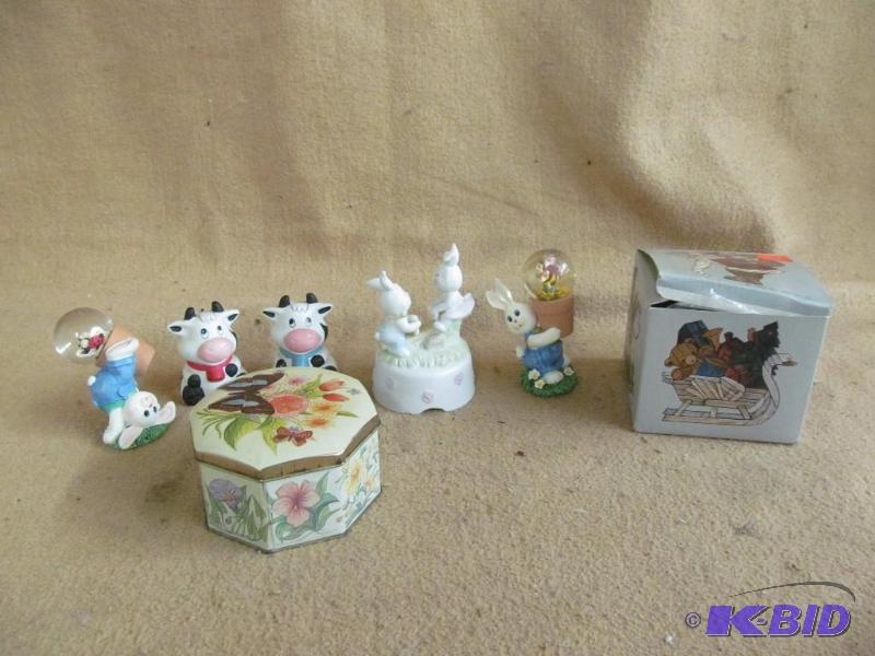 lot 178 image: Figurines