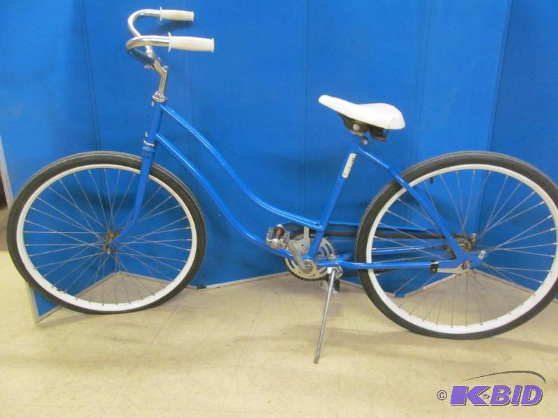 lot 180 image: Bicycle