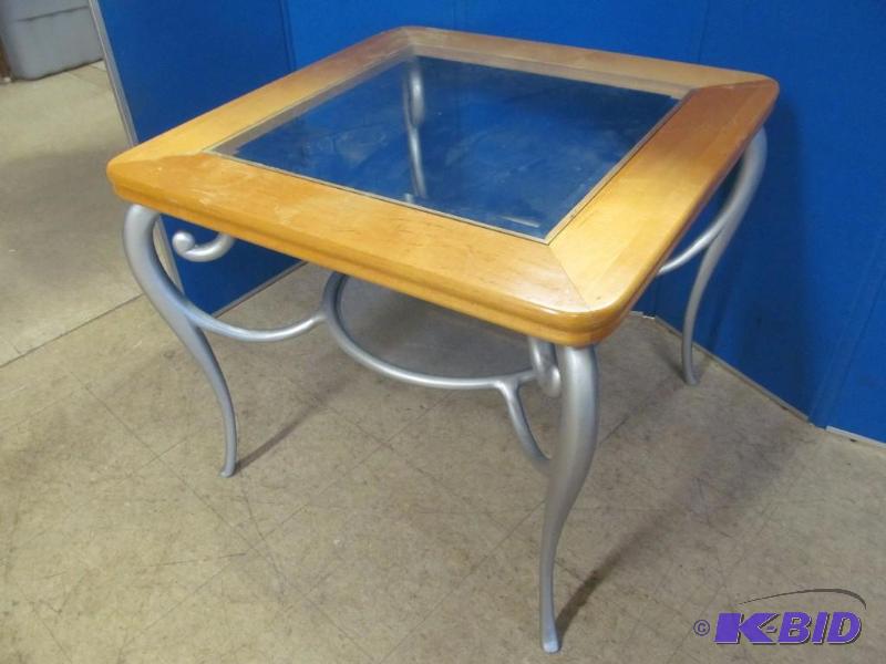 lot 192 image: End table