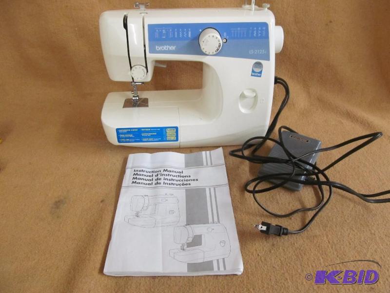 lot 2 image: Sewing machine