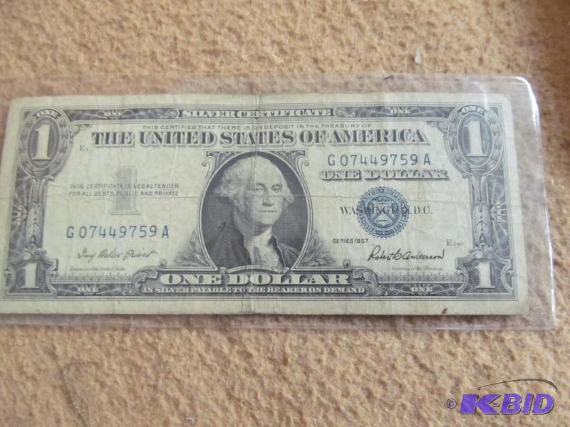 lot 28 image: Currency