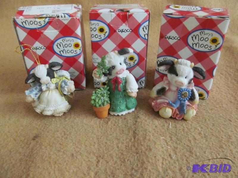 lot 32 image: Marys Moo Moos