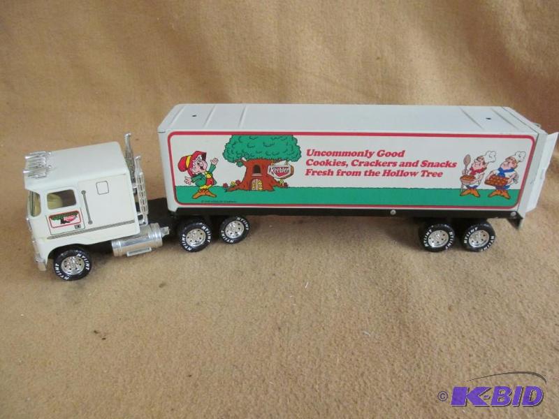 lot 43 image: Semi truck and trailer