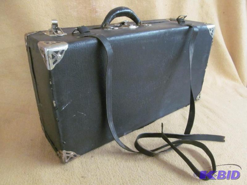 lot 49 image: Suitcase
