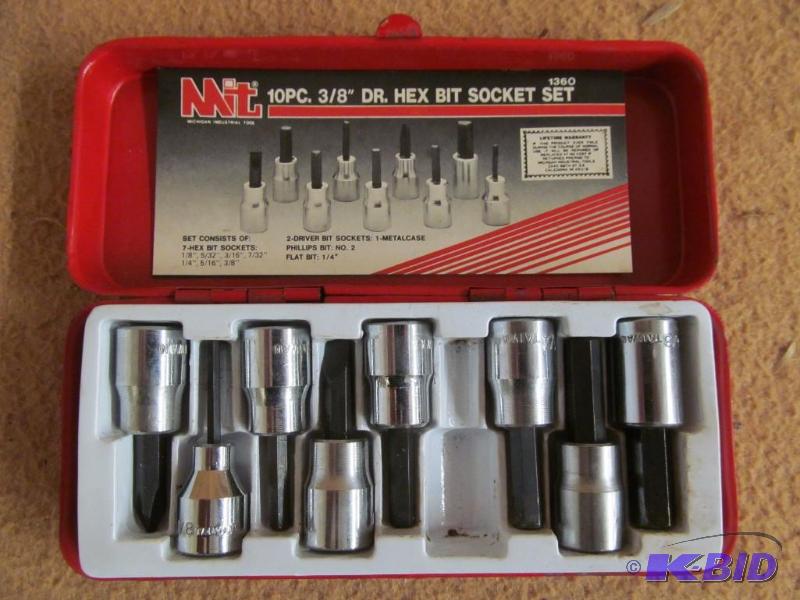 lot 62 image: Bit set