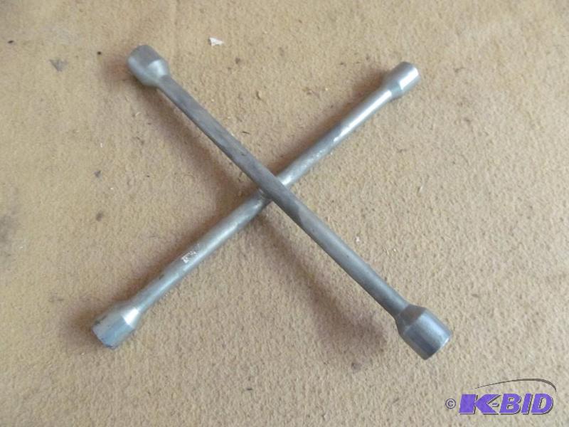 lot 66 image: T-wrench