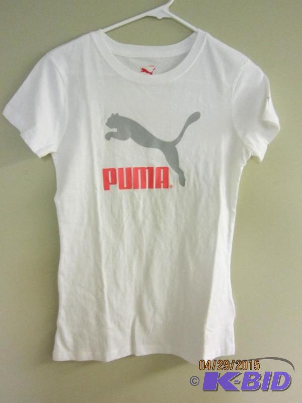 lot 25 image: Puma T-Shirt