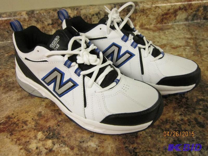lot 34 image: Men Shoes