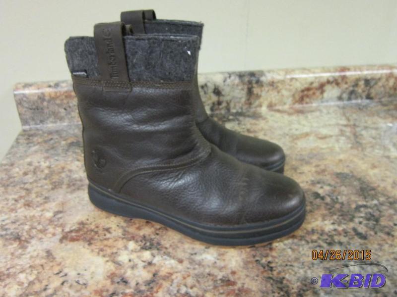 lot 37 image: Work Boots