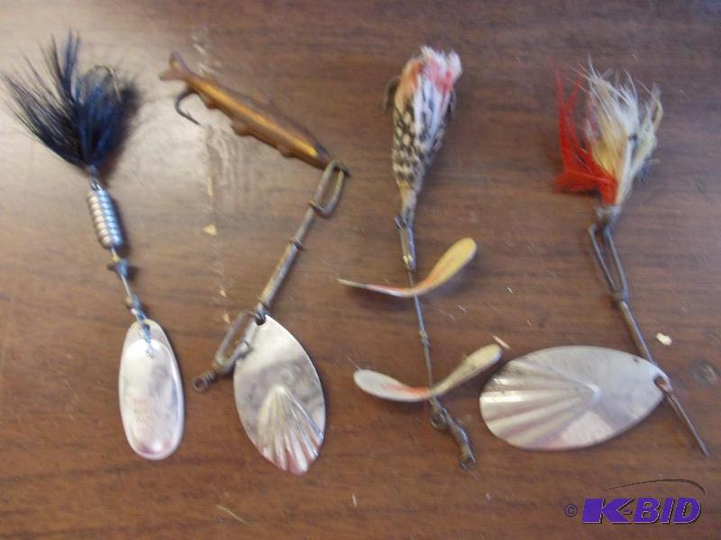 lot 110 image: 4-Vintage Spinners (Pflueger Tandem Spinner, ...