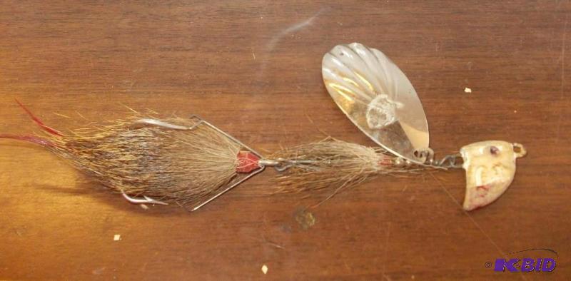 lot 113 image: Buck Tail Spinner...