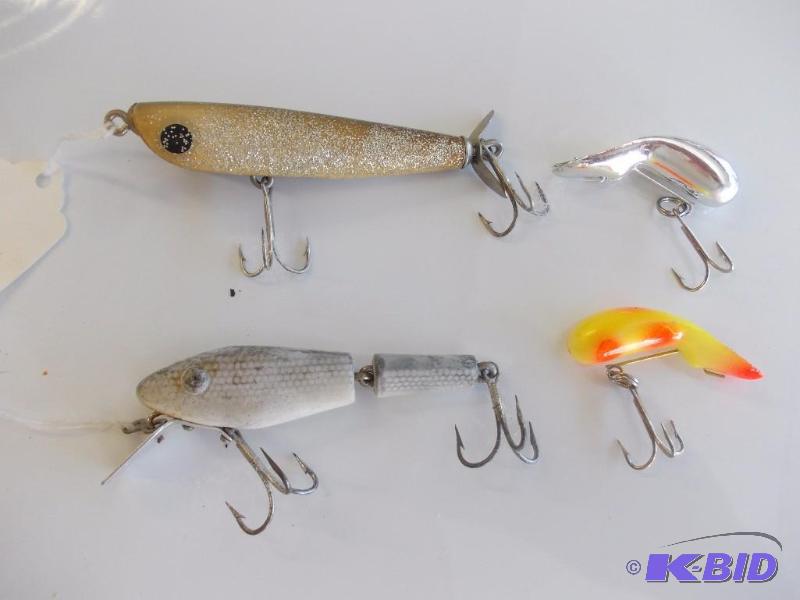 lot 122 image: 4-Lures (Dalton Special, L & S Baby Cat, ...