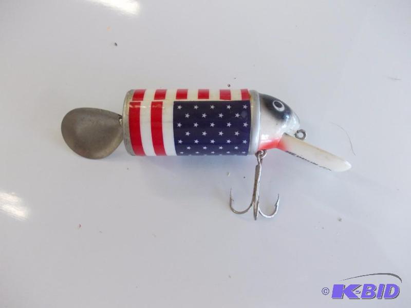 lot 138 image: Heddon Big Bud Lure...