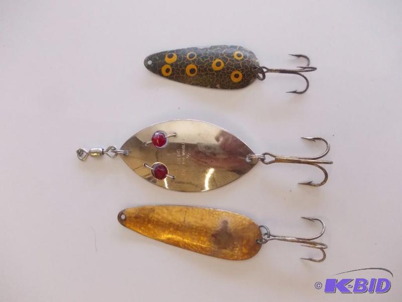 lot 142 image: Gibbs Ruby Eye Wiggler, Dare Devele, Dare Dev...