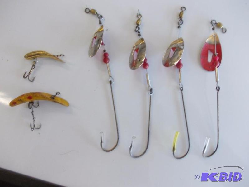lot 155 image: 4-Spoons & 2-Lures...