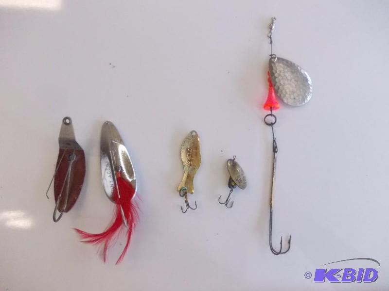 lot 161 image: 2 Weedless&nbspSpoons (Tony Accetta Weed Dod...