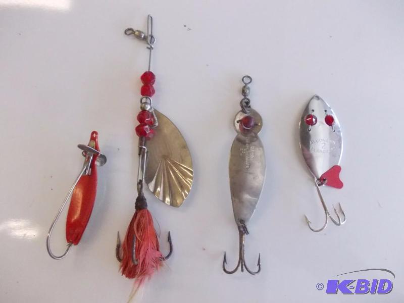 lot 162 image: 4-Lures Gibbs One Wiggler, 10,0000 Lakes, Ma...