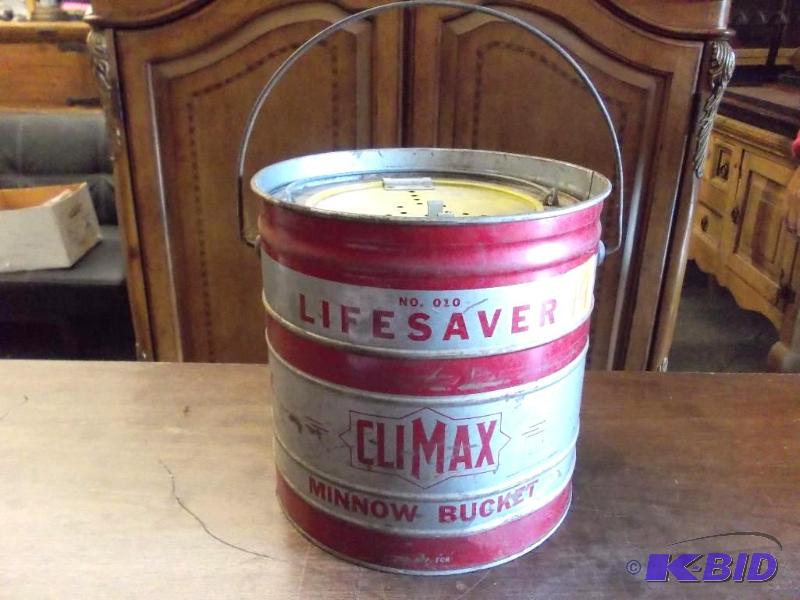 lot 19 image: Vintage 2-Piece Metal Minnow Bucket...
