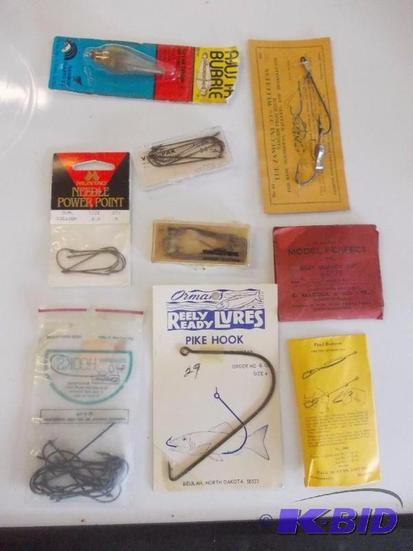 lot 207 image: Vintage Fishing Tackle In Original Packages...