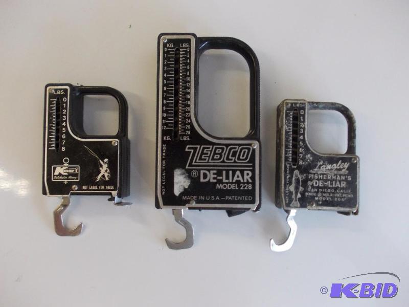 lot 225 image: 3-Fish ScaleTape Measures...