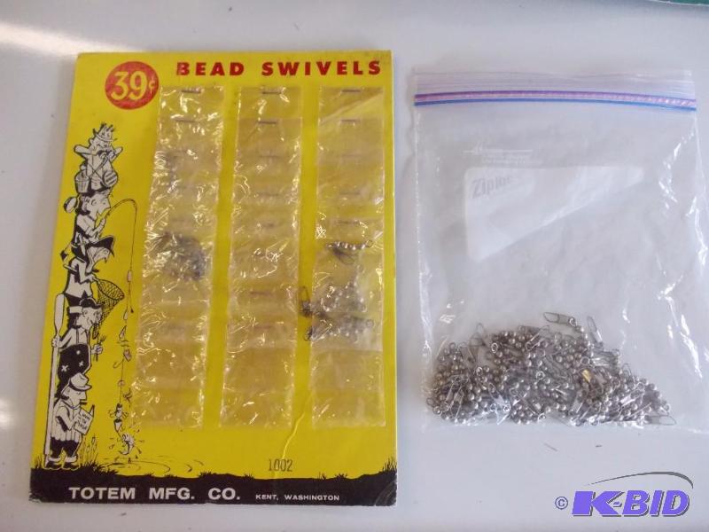 lot 241 image: Vintage Bead Swivels Display...