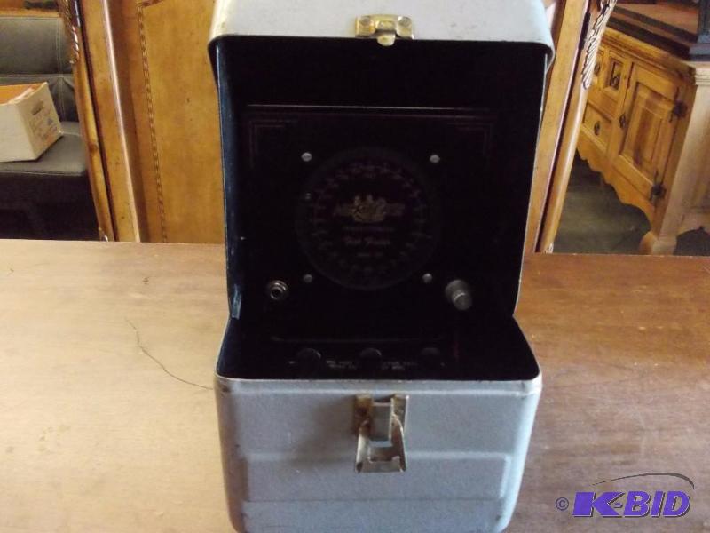 lot 25 image: Vintage Herters&nbspTransistorized Fish Fin...