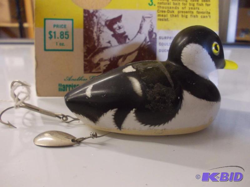 lot 251 image: Vintage Day Old Duckling Lure...