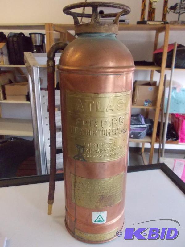lot 259 image: Old Atlas Copper Fire Extinguisher...