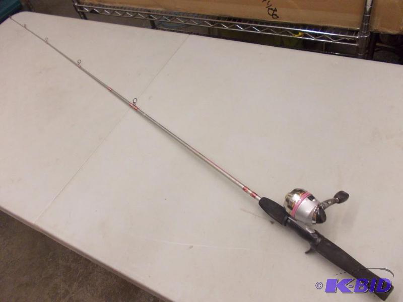 lot 70 image: Shakespeare Ladies Fishing Combo 5 6" R...