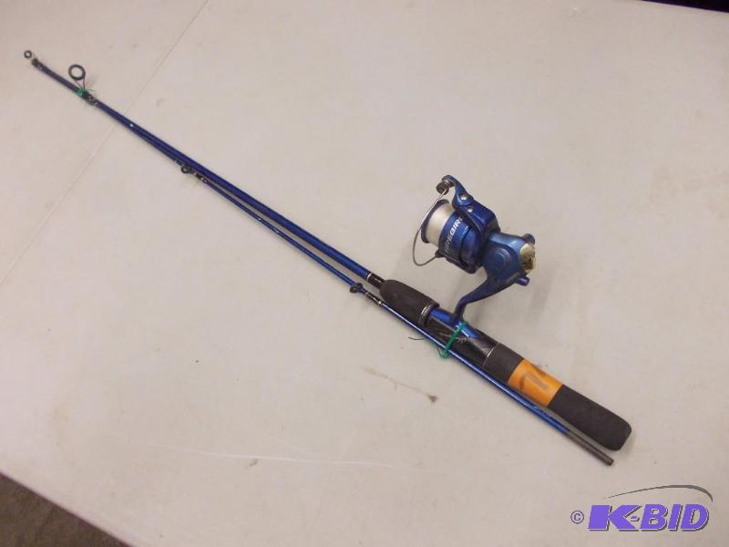 lot 79 image: Shakespeare Firebird 2 Pc 5 6" Rod &...