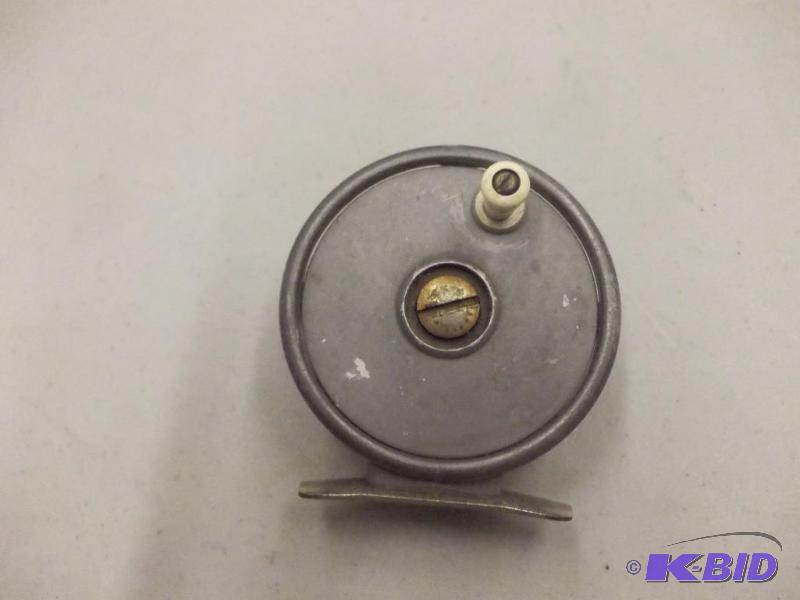 lot 96 image: Vintage Coast To Coast True Temper 3211 Reel...