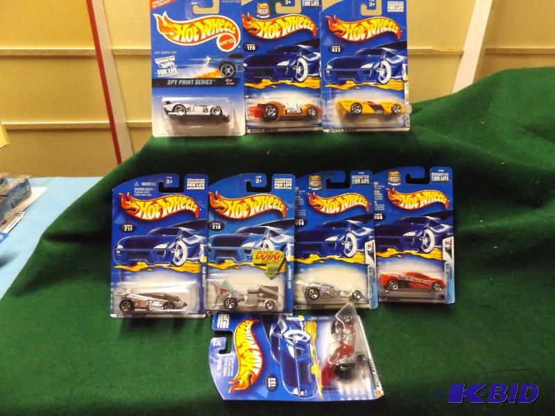 Hot Wheels group of 8