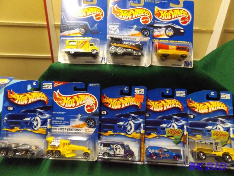 Hot Wheels group of 8