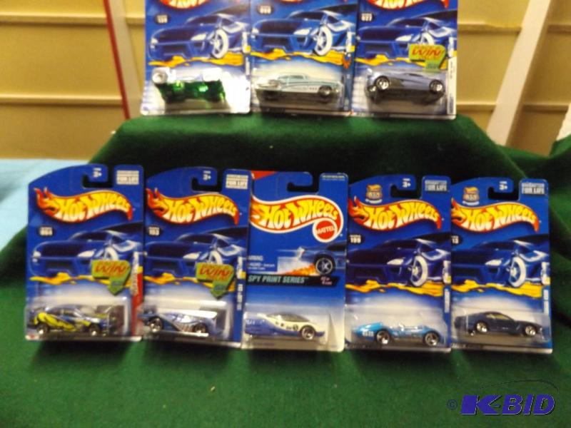 Hot Wheels group of 8