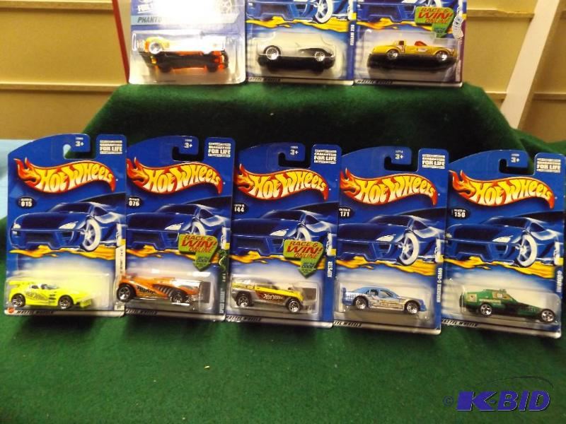 Hot Wheels group of 8