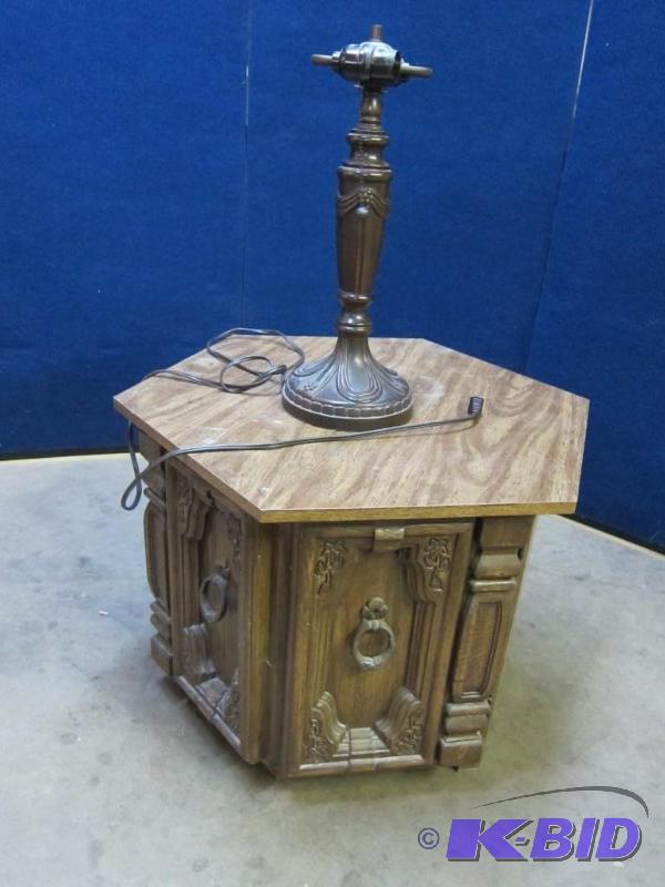 Hexagonal Accent Table with Lamp
