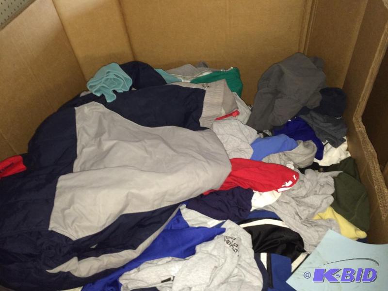 lot 2 image: 1000 pieces of used clothing random sizes and brands  no stains or tears